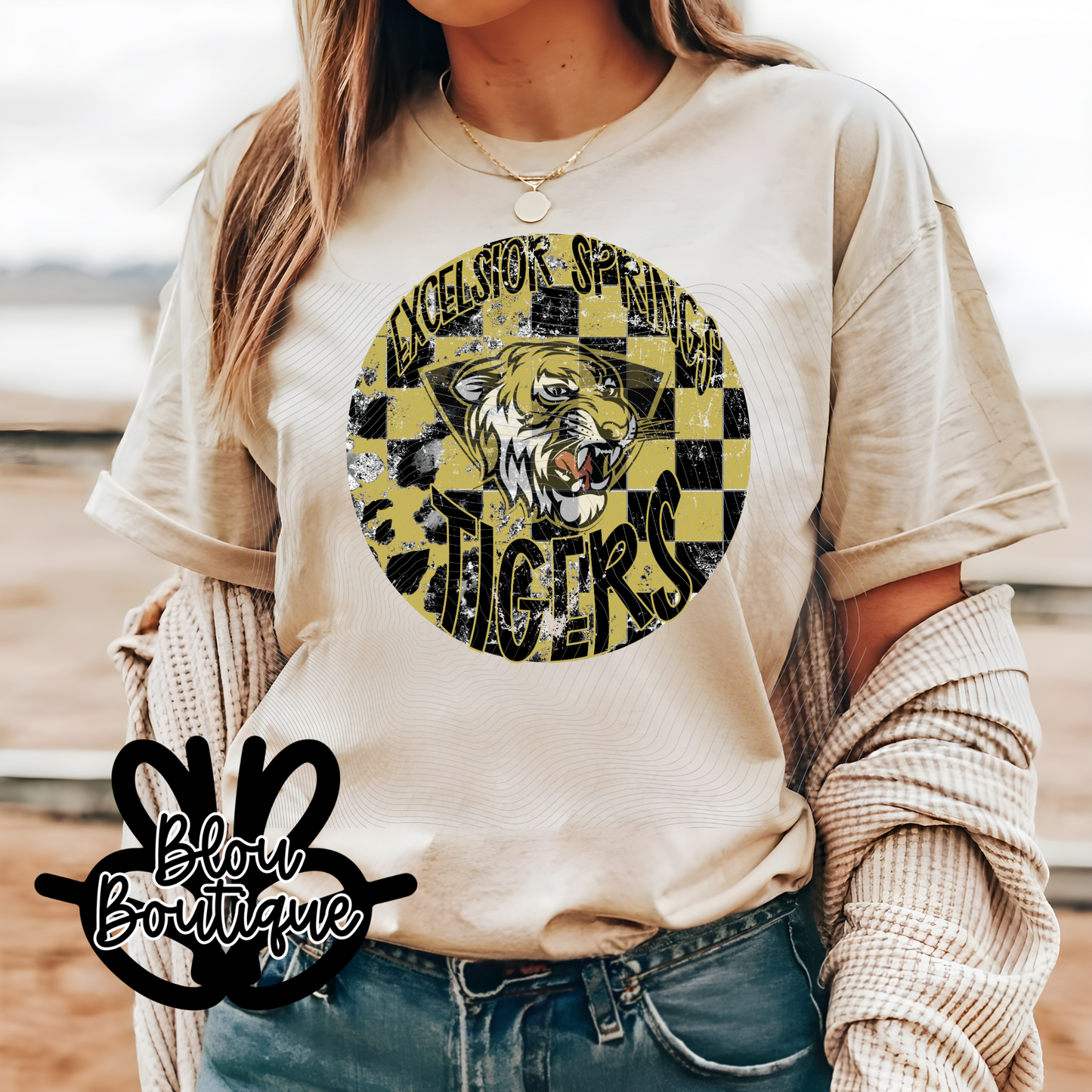 Distressed Circle Checkered Excelsior Springs