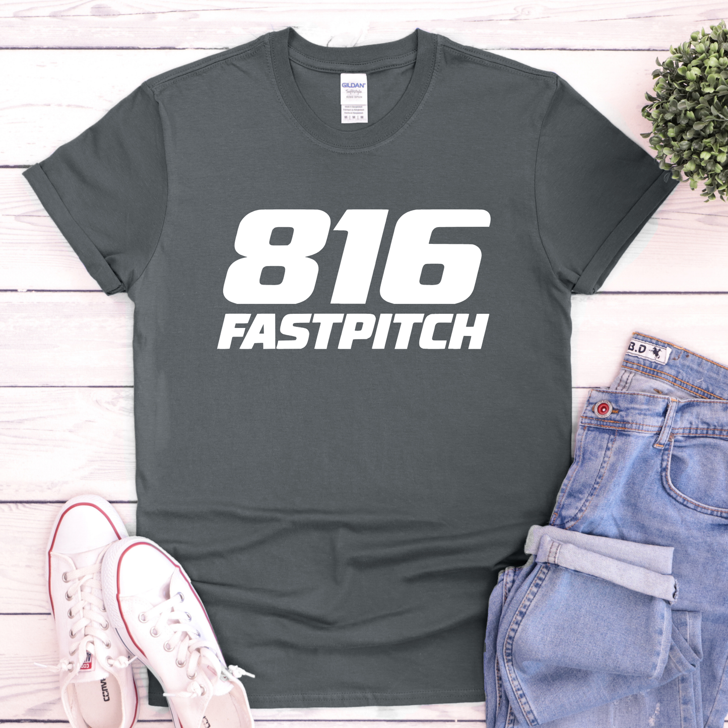 816 Fastpitch White Print Straight Gildan